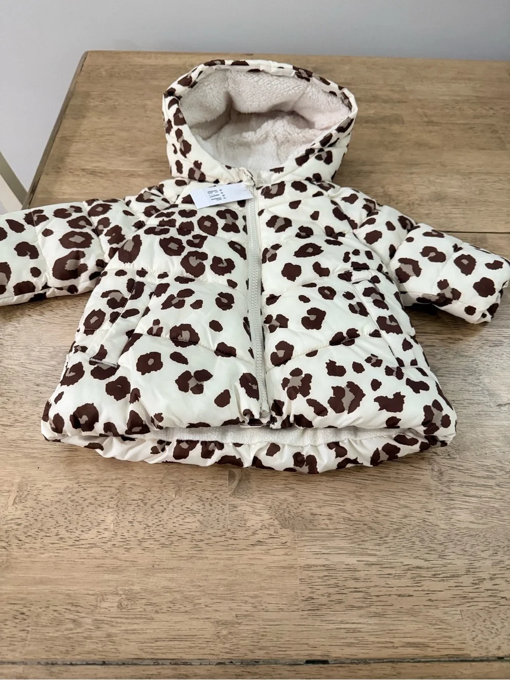 GAP puffer jacket NWT 0/6 month